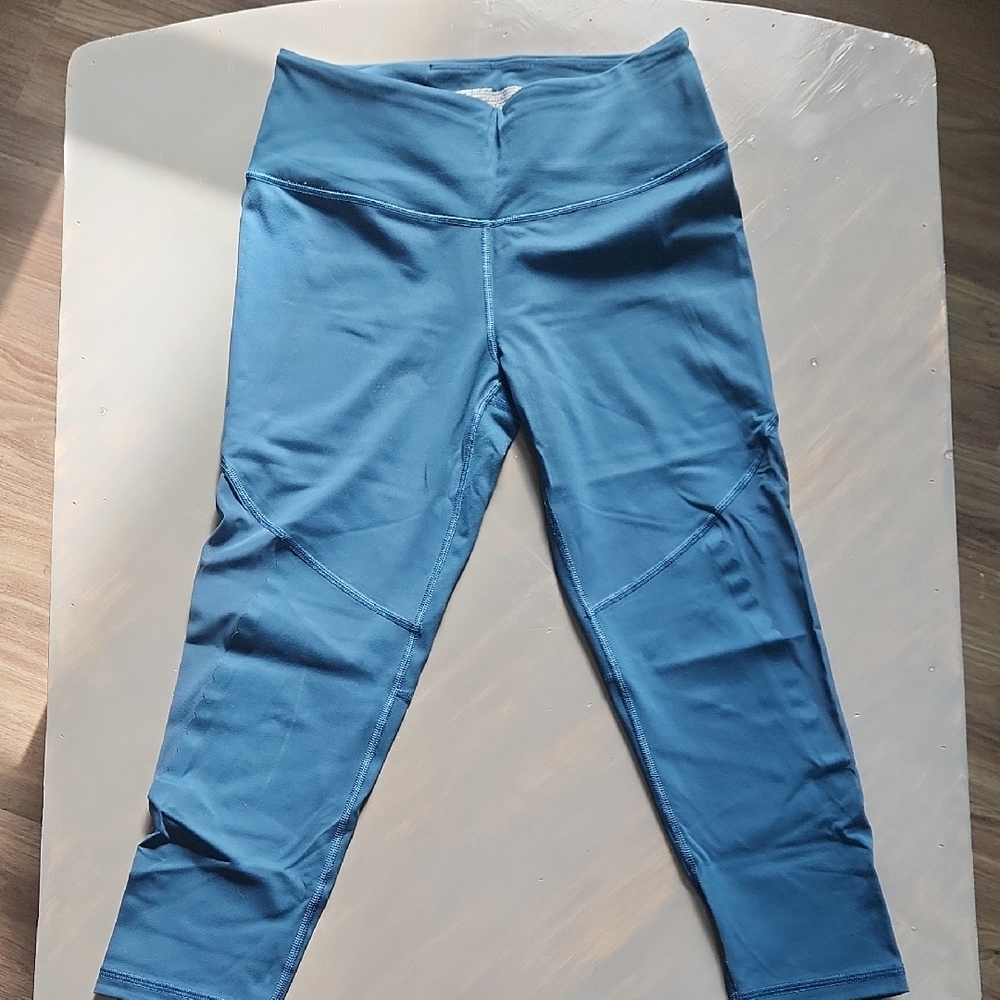 Victoria's Secret Knockout Capris